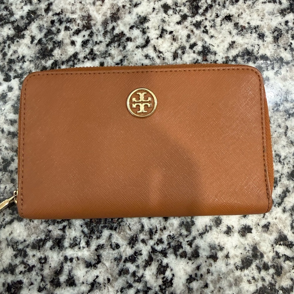 Tory Burch wallet